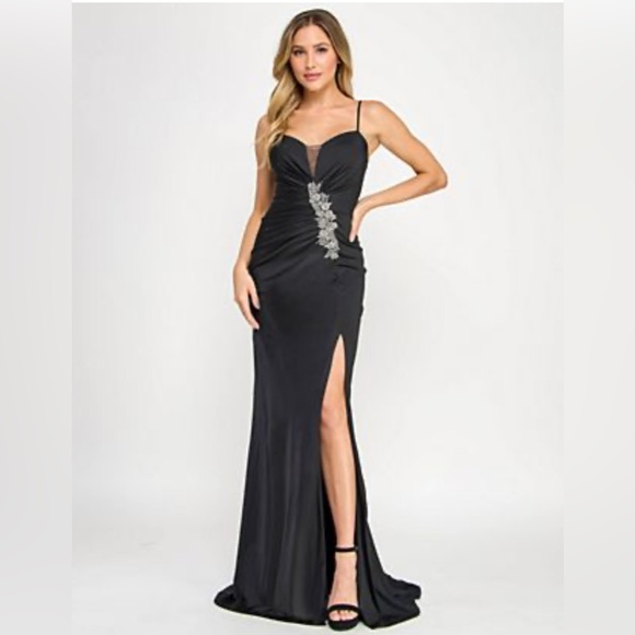 New Seni & Cade Elegant Evening Gown, Black - Picture 1 of 7